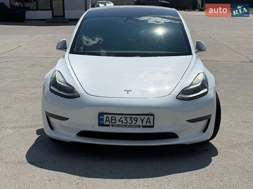 Авто Tesla Model 3 2019 № 8954553