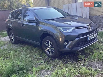 Авто Toyota Rav4 2017 № 8954576