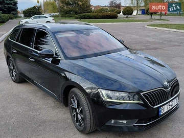 Авто Skoda Superb 2017 № 8955035
