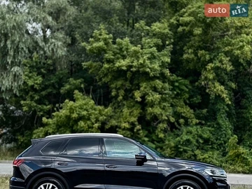Авто Volkswagen Touareg 2018 № 8955058