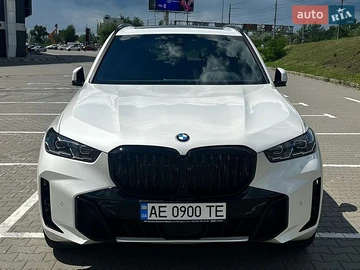 Авто BMW X5 2023 № 8955075