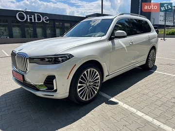 Авто BMW X7 2022 № 8955076