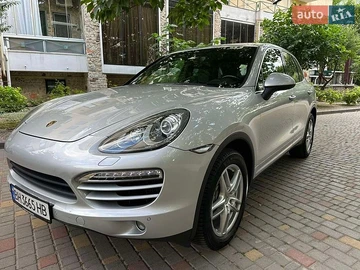 Авто Porsche Cayenne 2012 № 8955522