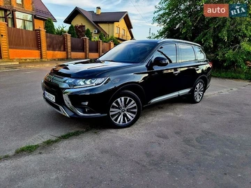 Авто Mitsubishi Outlander 2019 № 8955602