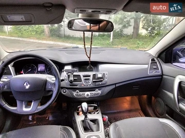 Авто Renault Laguna 2011 № 8955804