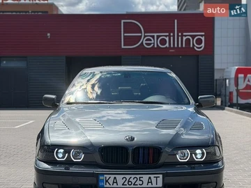 Авто BMW 5 Series 2003 № 8955812