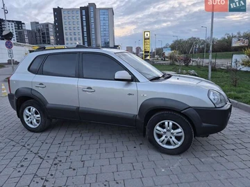 Авто Hyundai Tucson 2007 № 8955888