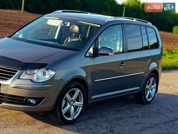 Авто Volkswagen Touran 2009 № 8956144