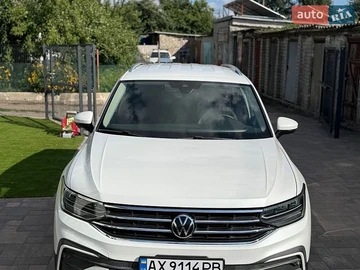 Авто Volkswagen Tiguan 2022 № 8956310
