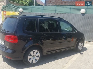 Авто Volkswagen Touran 2014 № 8956444