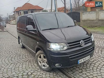 Авто Volkswagen Multivan 2010 № 8956448