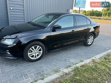 Авто Volkswagen Jetta 2015 № 8956673