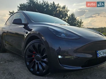 Авто Tesla Model Y 2024 № 8956768
