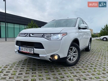Авто Mitsubishi Outlander 2014 № 8957143