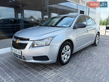 Авто Chevrolet Cruze 2015 № 8957427