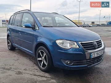 Авто Volkswagen Touran 2007 № 8957436