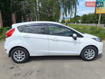 Авто Ford Fiesta 2012 № 8957439