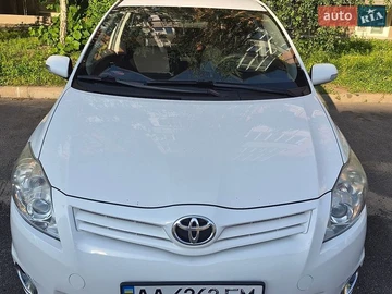 Авто Toyota Auris 2011 № 8957507