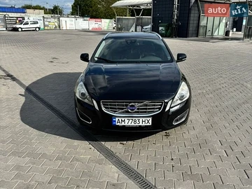 Авто Volvo V60 2012 № 8957515