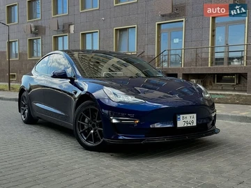 Авто Tesla Model 3 2023 № 8957593
