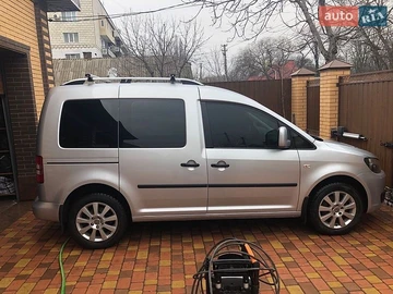 Авто Volkswagen Caddy 2011 № 8958423