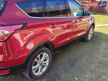 Авто Ford Escape 2018 № 8958433