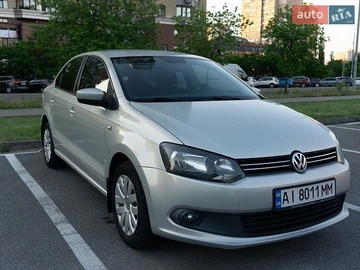 Авто Volkswagen Polo 2011 № 8959101