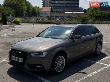 Авто Audi A4 2015 № 8959196