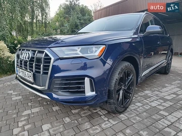 Авто Audi Q7 2022 № 8959248