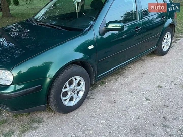 Авто Volkswagen Golf 2000 № 8959481