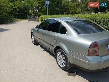 Авто Volkswagen Passat 2004 № 8959800