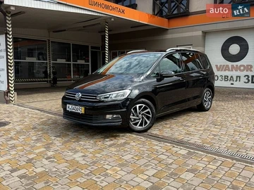 Авто Volkswagen Touran 2017 № 8960583