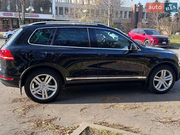 Авто Volkswagen Touareg 2012 № 8961021
