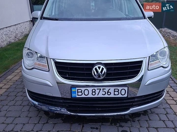 Авто Volkswagen Touran 2007 № 8961173