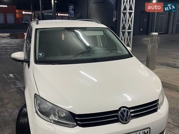 Авто Volkswagen Touran 2012 № 8961854