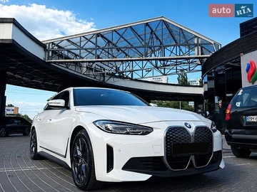 Авто BMW I4 2023 № 8962028