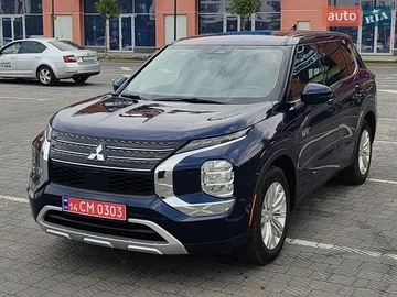 Авто Mitsubishi Outlander 2024 № 8962873