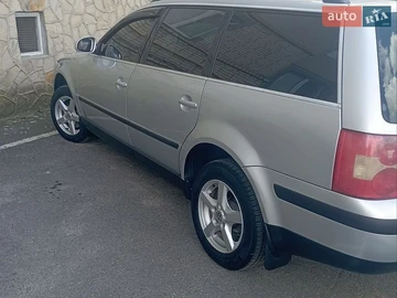 Авто Volkswagen Passat 2004 № 8963744