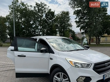 Авто Ford Escape 2017 № 8963910