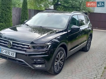 Авто Volkswagen Tiguan 2017 № 8964004
