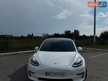 Авто Tesla Model 3 2019 № 8964402