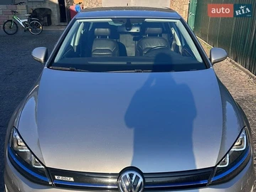 Авто Volkswagen E-Golf 2016 № 8964820