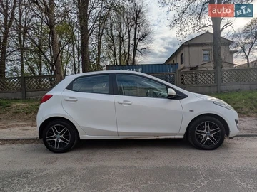 Авто Mazda 2 2012 № 8964822