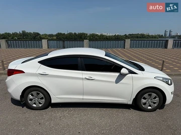Авто Hyundai Elantra 2013 № 8964886