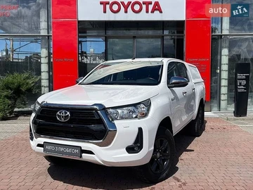 Авто Toyota Hilux 2023 № 8965223