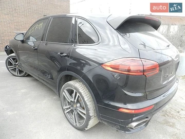 Авто Porsche Cayenne 2017 № 8965295