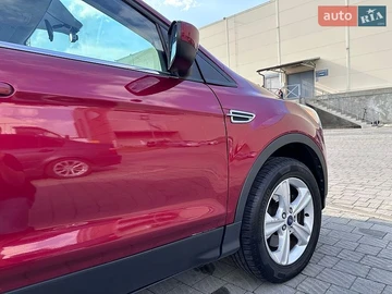 Авто Ford Escape 2015 № 8965399