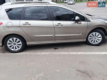 Авто Peugeot 308 2013 № 8965701