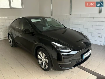 Авто Tesla Model Y 2023 № 8965901