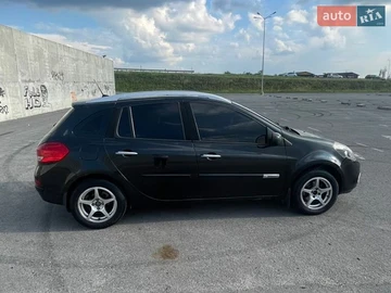 Авто Renault Clio 2010 № 8965999